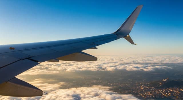 Ile trwa lot z Warszawy do Gdańska? Sprawdź, co musisz wiedzieć Ile trwa lot z Warszawy do Gdańska? Sprawdź, co musisz wiedzieć